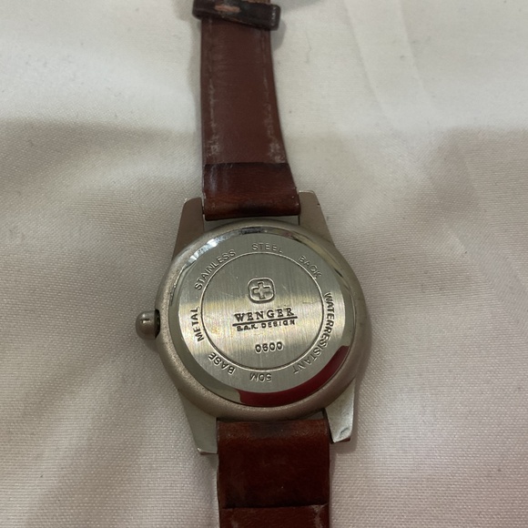 Wenger SAK ladies Swiss watch - Picture 3 of 4